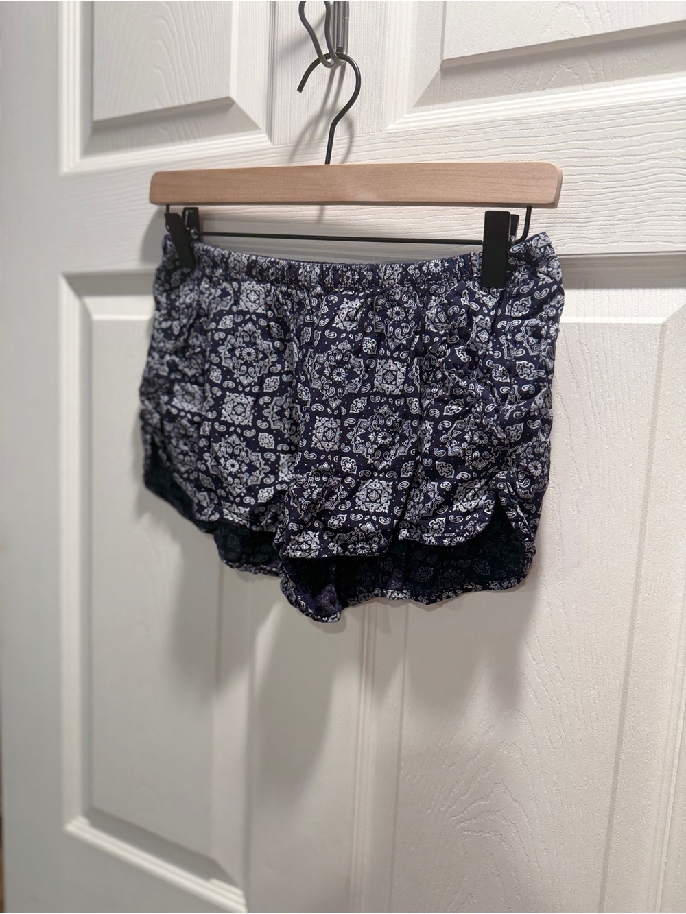 Divided by H&M Navy Blue Paisley Print Shorts Size 8 | Boho Bandana Summer - Picture 3 of 7